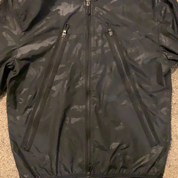 Cahill + windbreaker - Picture 2 of 8